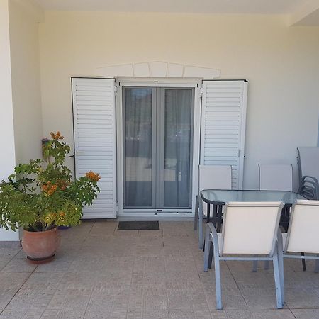 Konstantinos Apartments Ammoudia Pokoj fotografie