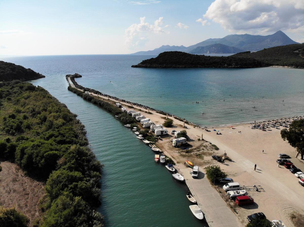 Konstantinos Apartments Ammoudia Exteriér fotografie
