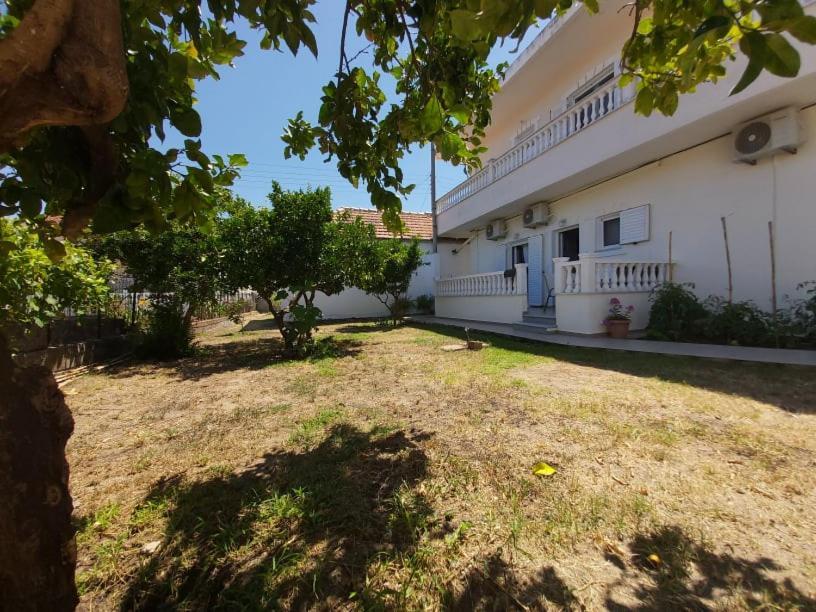 Konstantinos Apartments Ammoudia Pokoj fotografie