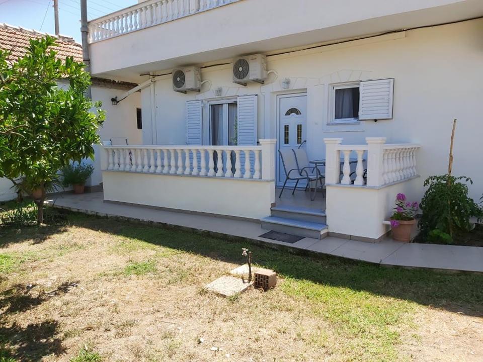 Konstantinos Apartments Ammoudia Pokoj fotografie