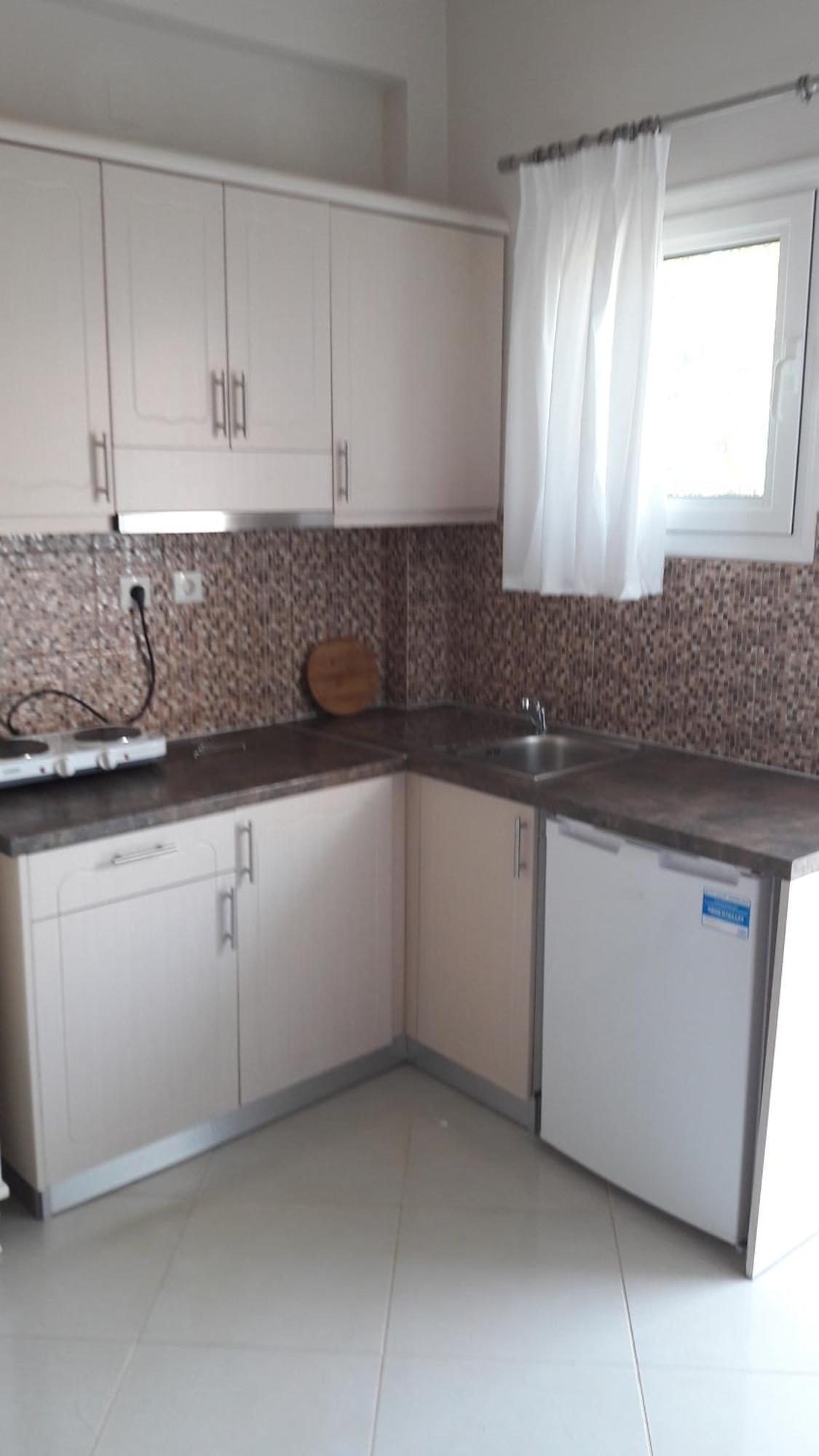 Konstantinos Apartments Ammoudia Pokoj fotografie