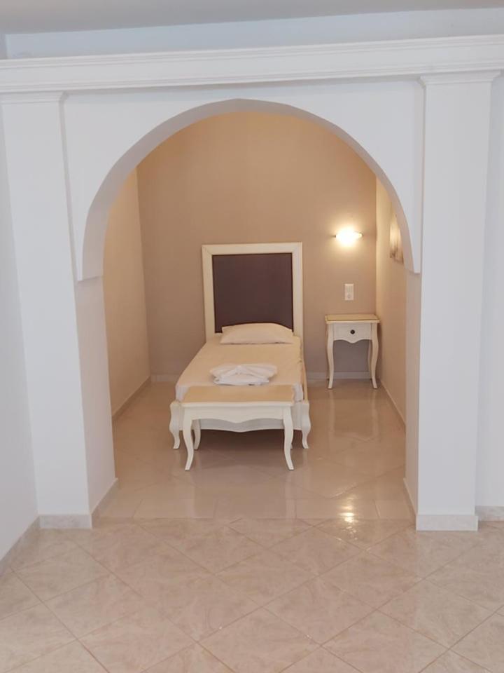Konstantinos Apartments Ammoudia Pokoj fotografie